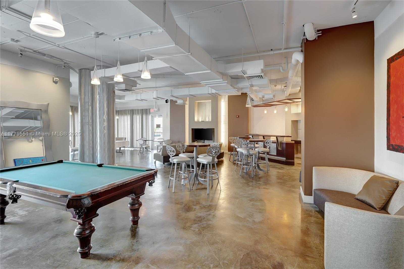 Small Image of 10 SOUTH WEST SOUTH RIVER DR #610, Miami Number 10