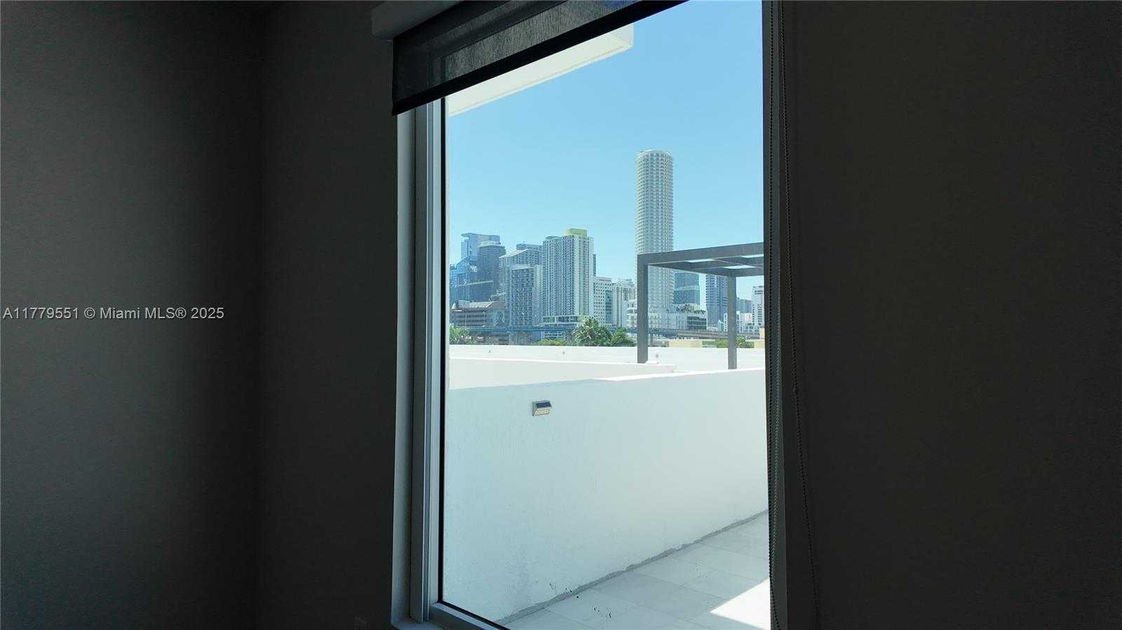 Small Image of 10 SOUTH WEST SOUTH RIVER DR #610, Miami Number 28