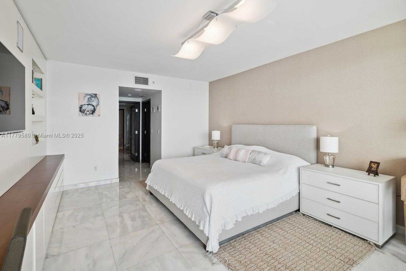 Small Image of 1331 BRICKELL BAY DR #1907, Miami Number 10