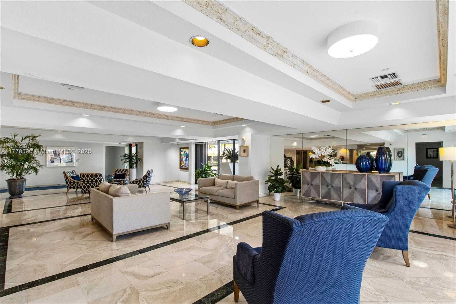 Small Image of 2625 COLLINS AVE #608, Miami Beach Number 13