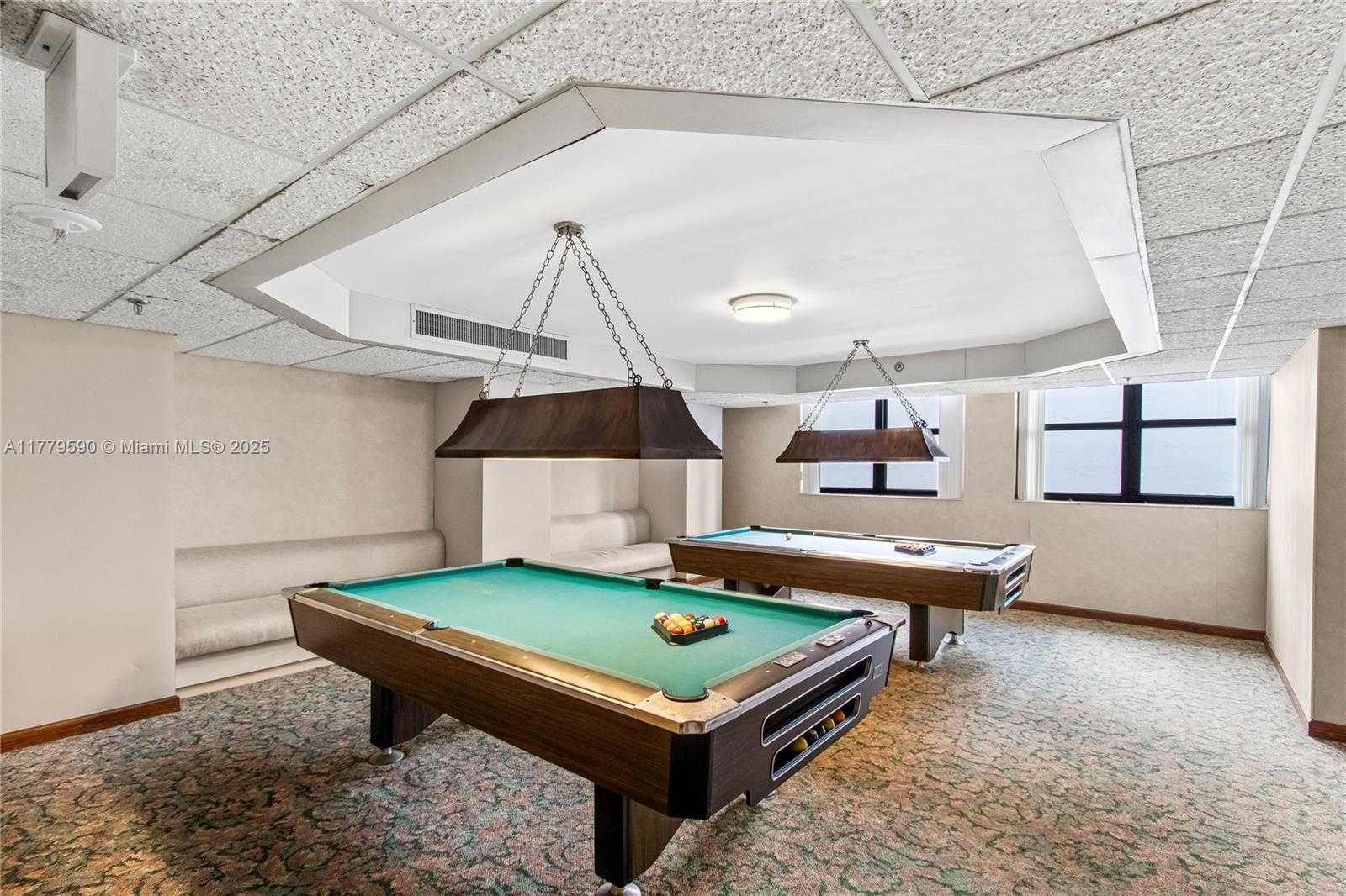 Small Image of 2625 COLLINS AVE #608, Miami Beach Number 17