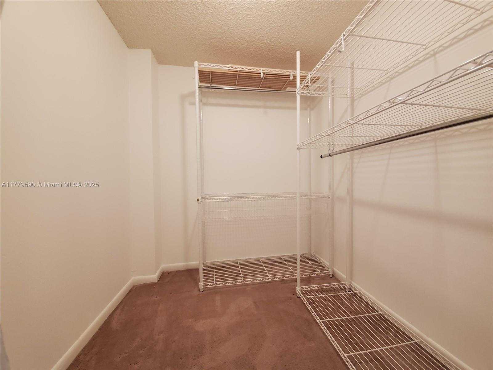 Small Image of 2625 COLLINS AVE #608, Miami Beach Number 7