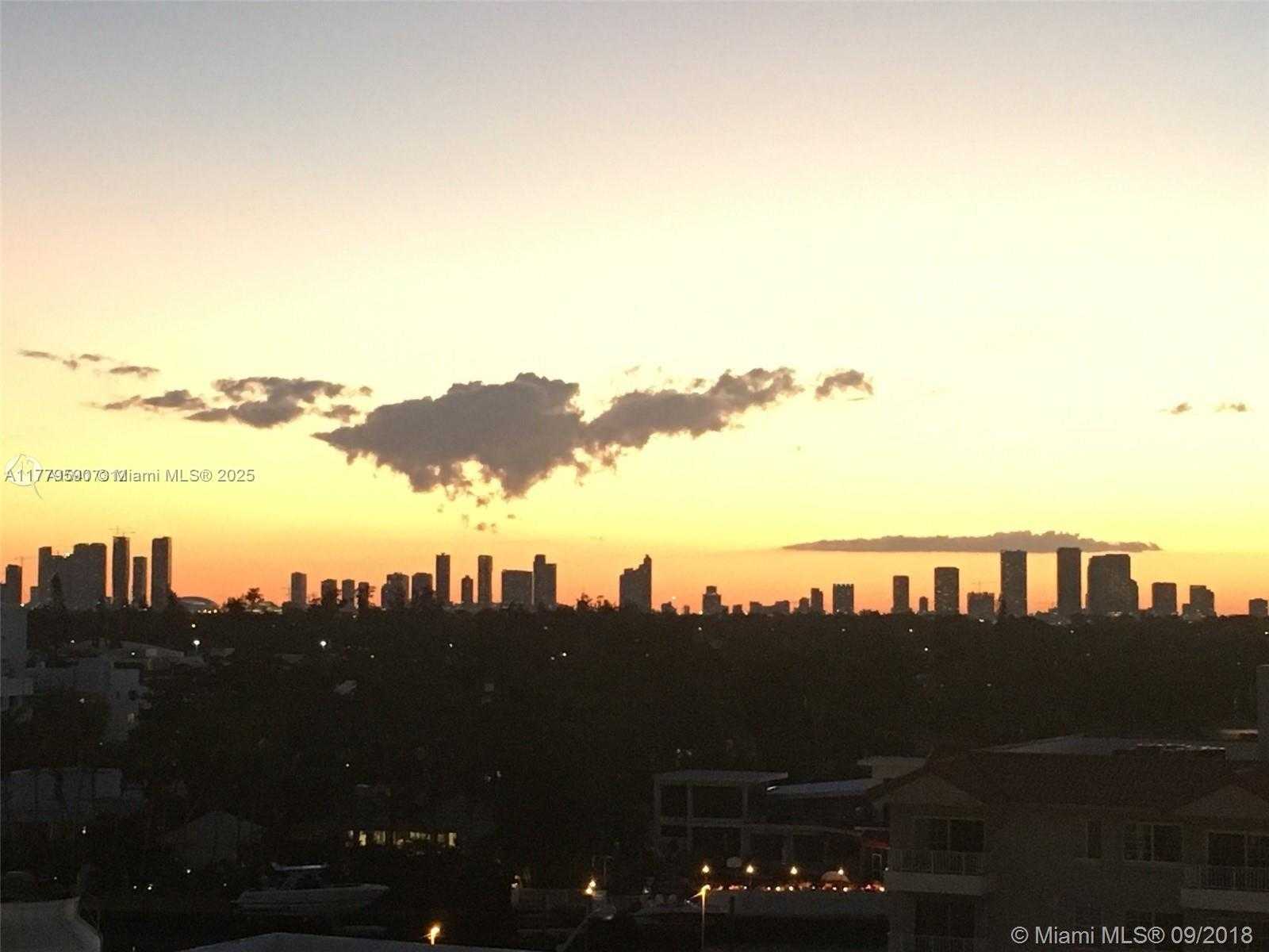 Small Image of 2625 COLLINS AVE #608, Miami Beach Number 9