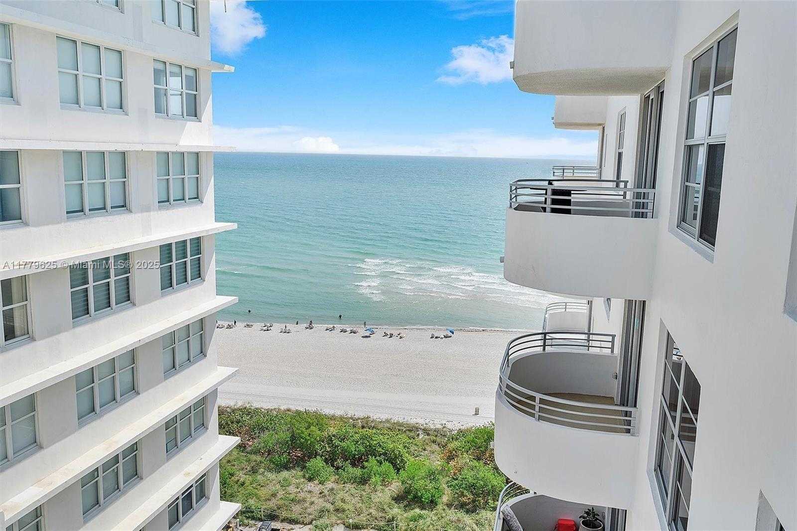 Small Image of 5555 COLLINS AVE #16B, Miami Beach Number 3