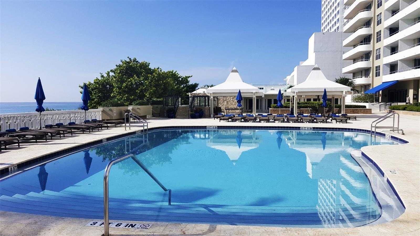 Small Image of 5555 COLLINS AVE #16B, Miami Beach Number 38