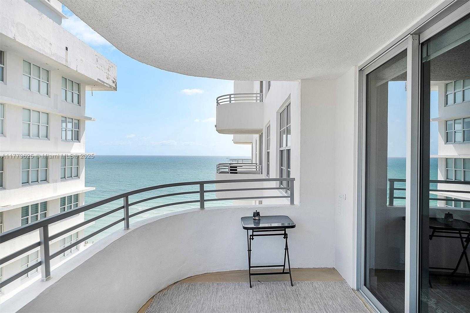 Small Image of 5555 COLLINS AVE #16B, Miami Beach Number 4