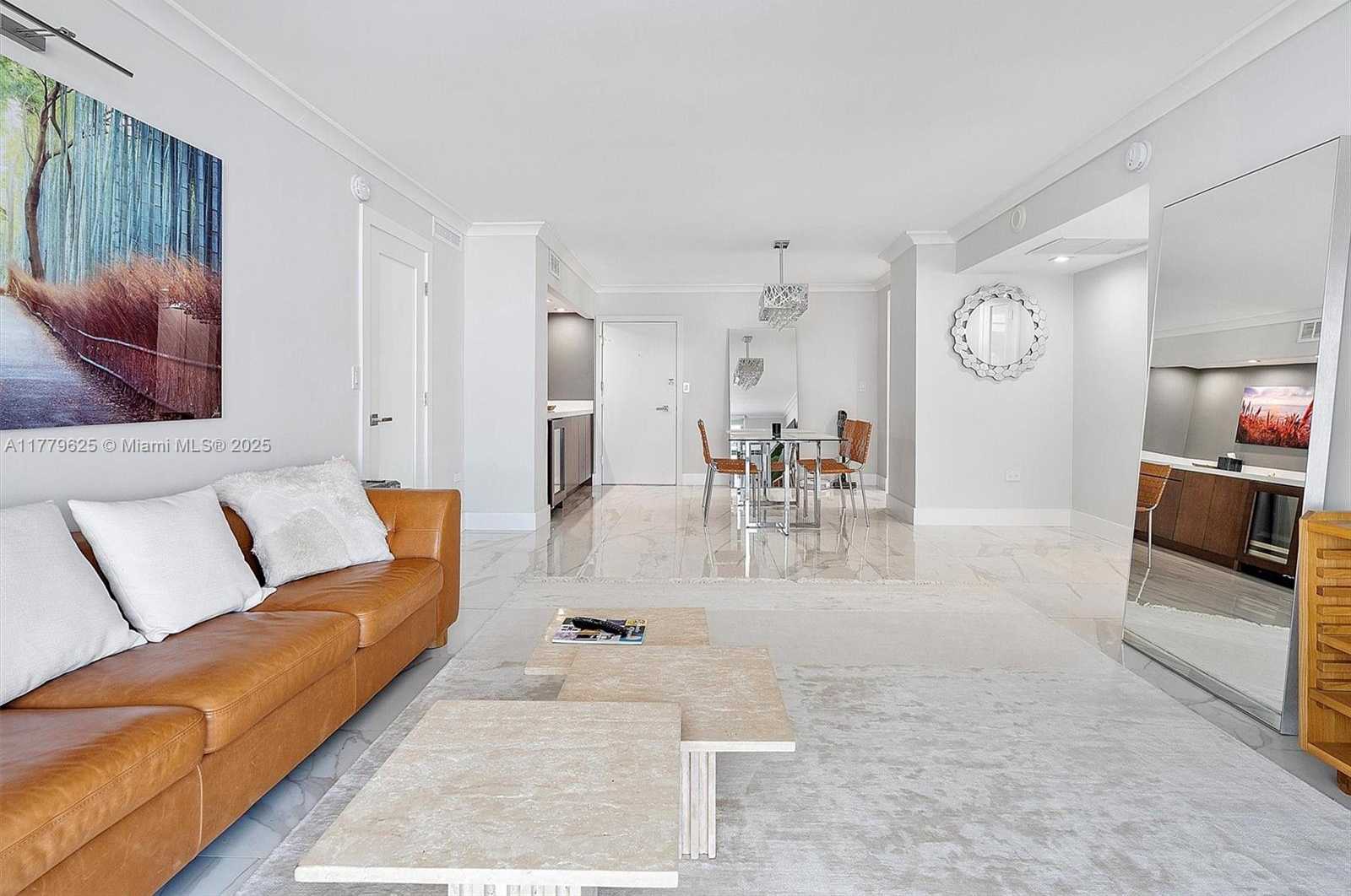 Small Image of 5555 COLLINS AVE #16B, Miami Beach Number 7