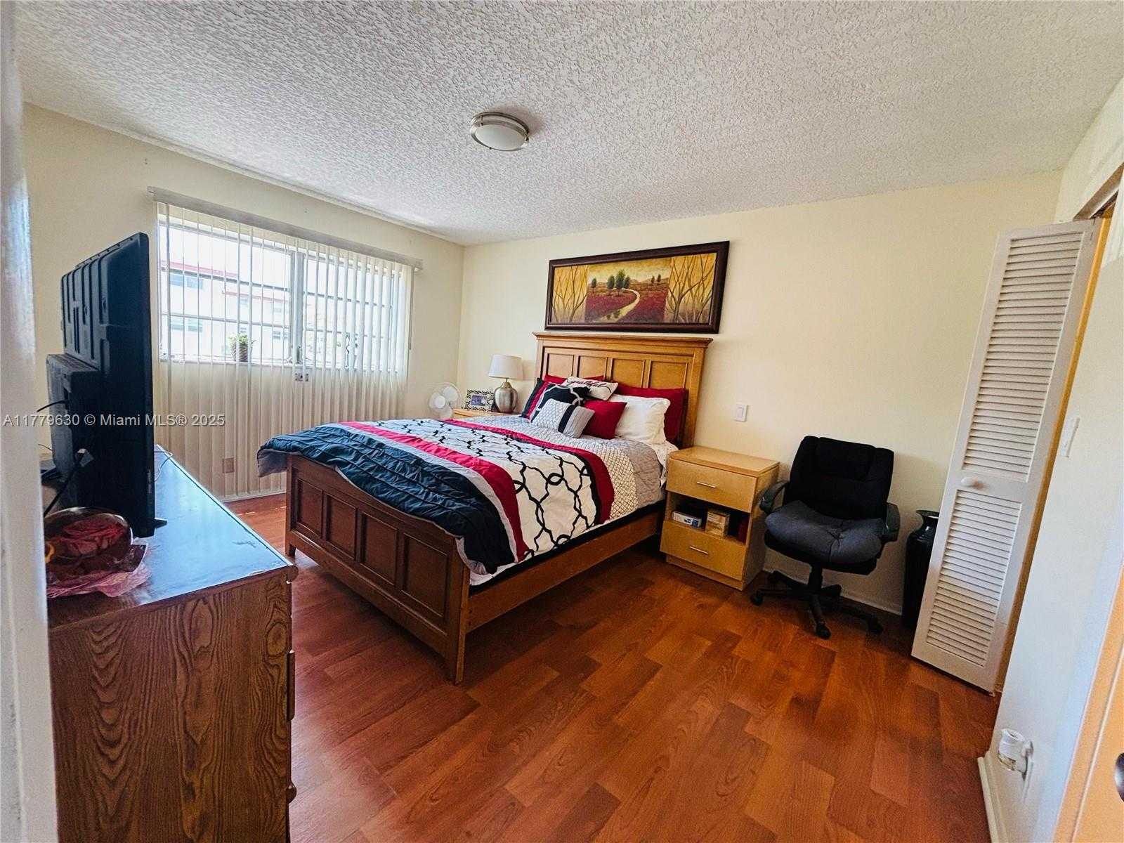 Small Image of 5300 5300 WASHINGTON ST #E-209, Hollywood Number 11