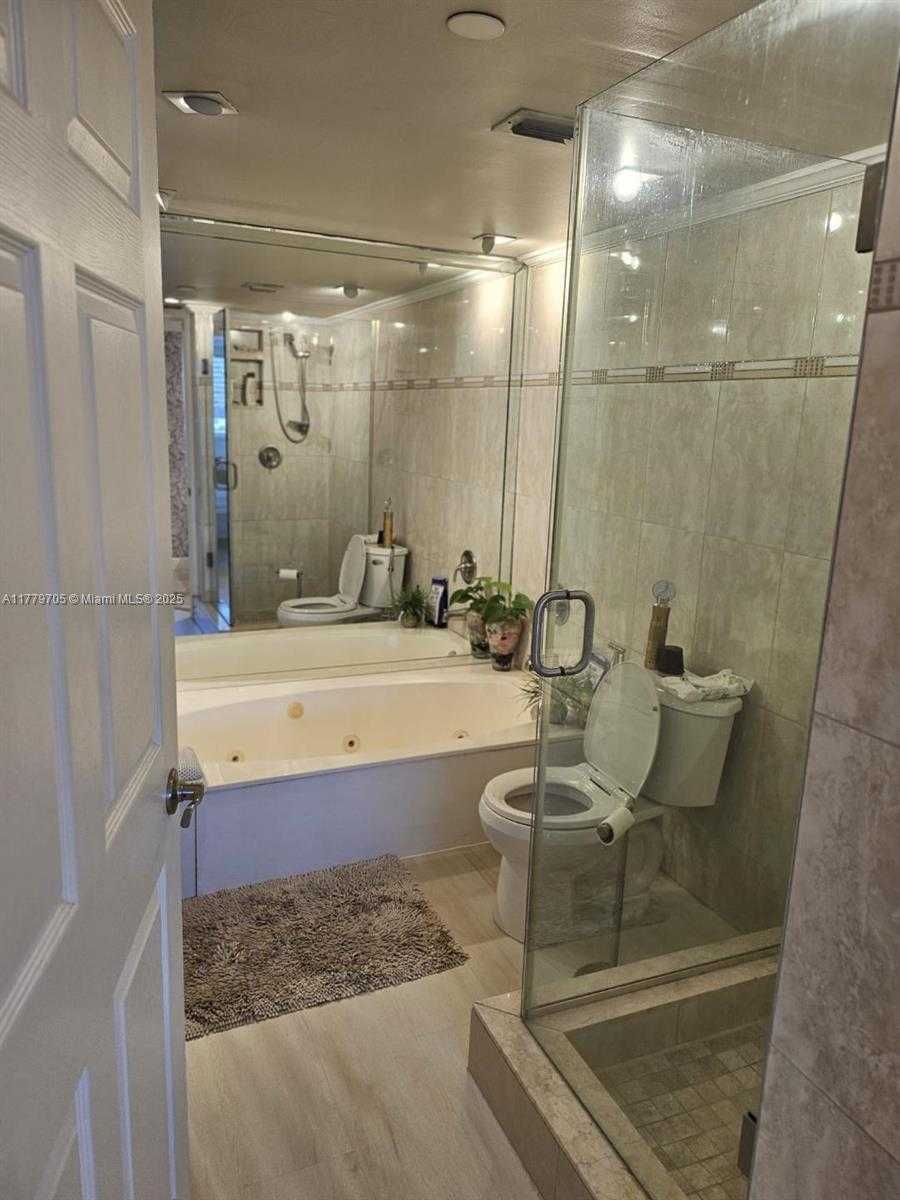Small Image of 18000 #603, Sunny Isles Beach Number 15