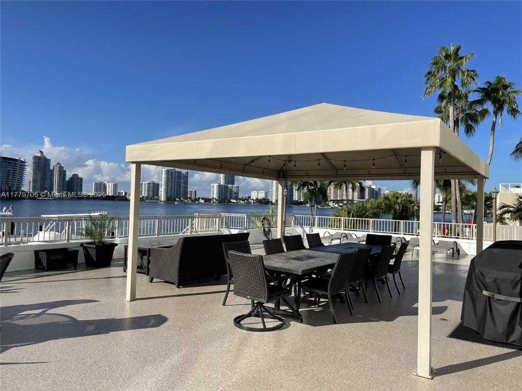Small Image of 18000 #603, Sunny Isles Beach Number 5