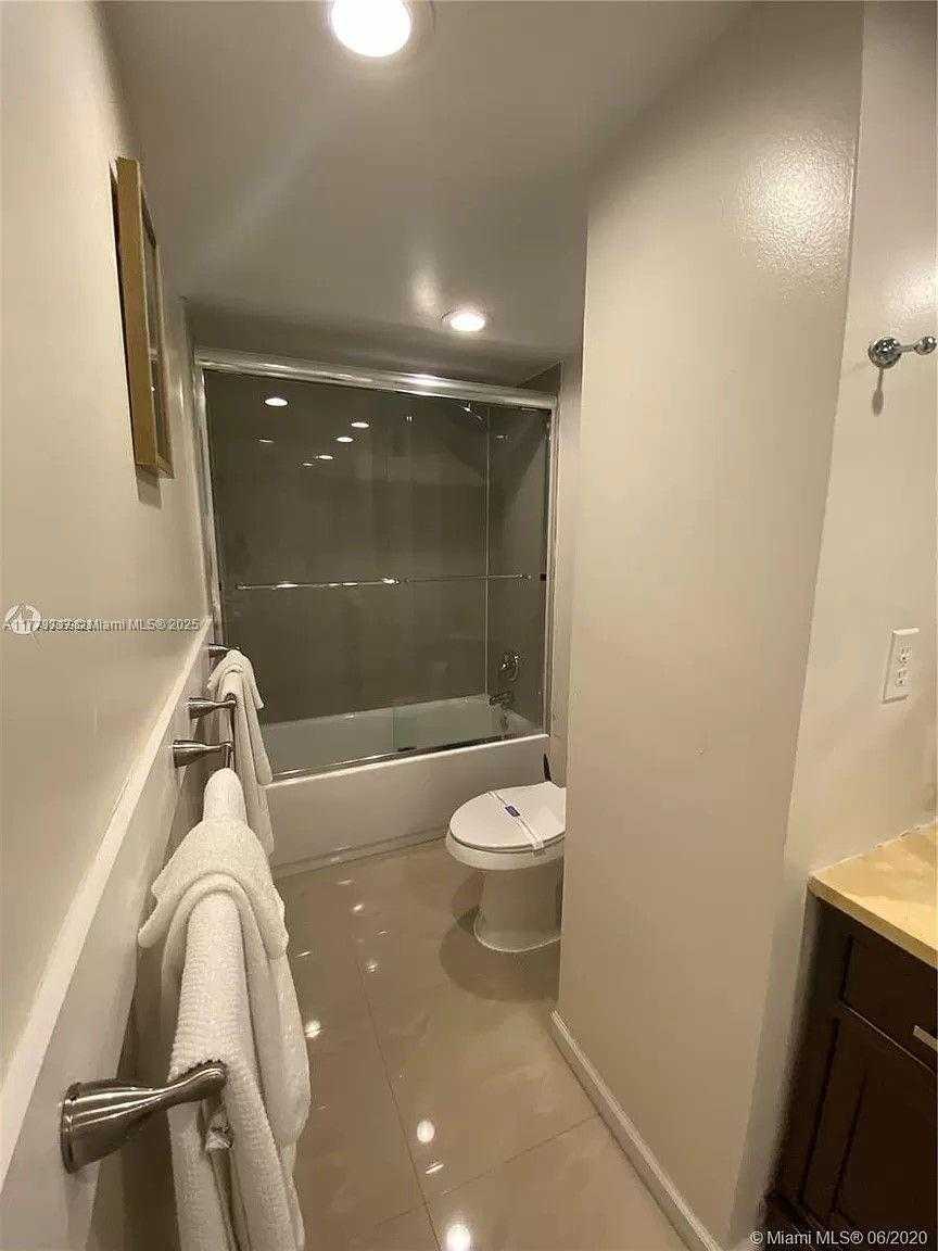 Small Image of 4001 SOUTH OCEAN DR #10K, Hollywood Number 3