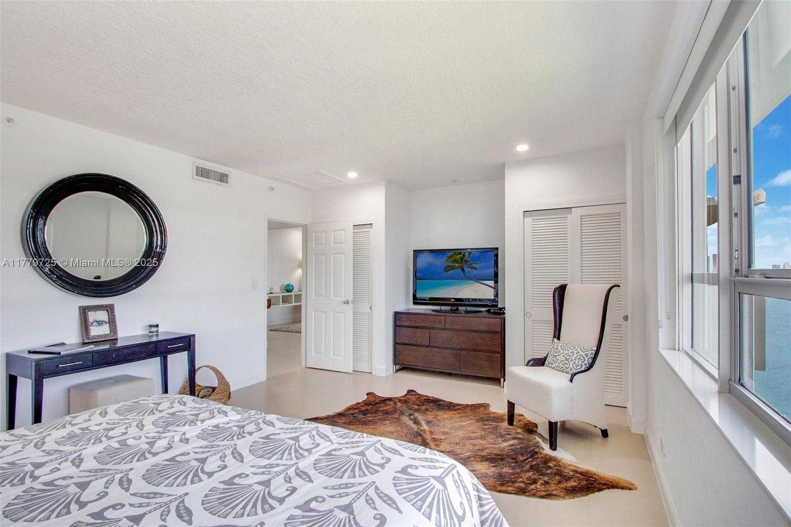 Small Image of 1500 BAY RD #1540S, Miami Beach Number 7