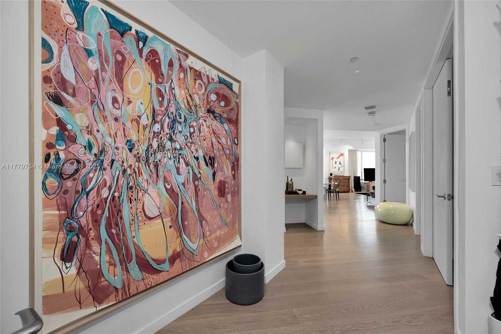 Small Image of 1425 BRICKELL AVE #61E, Miami Number 2