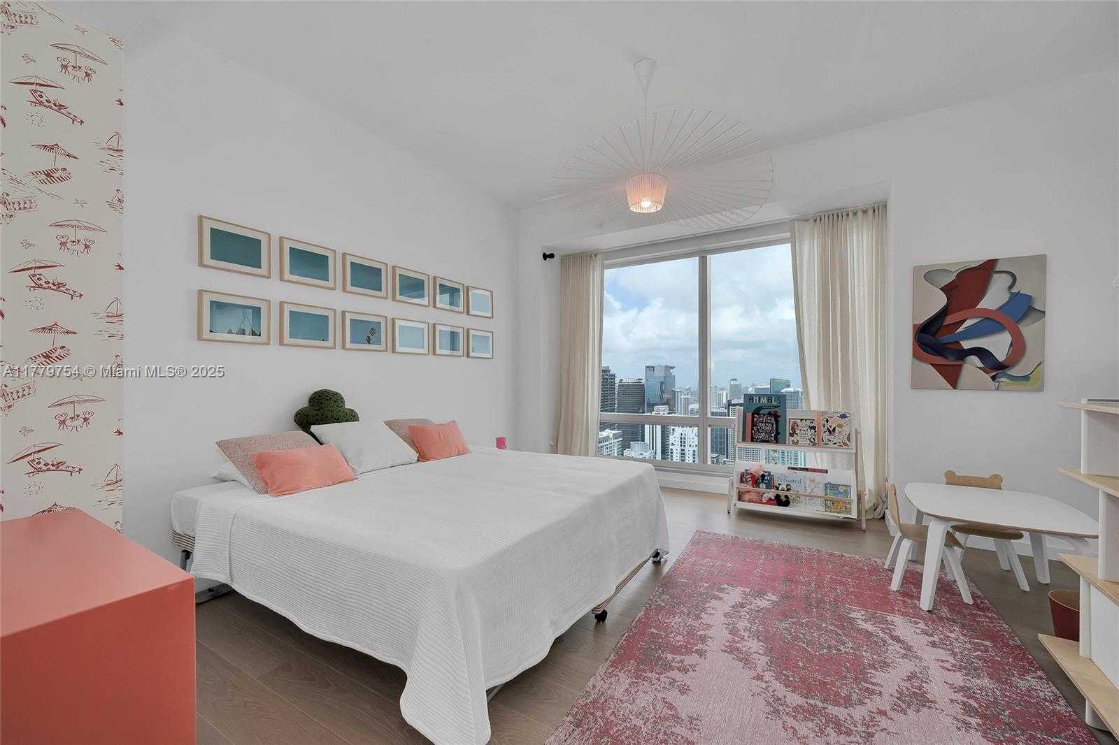 Small Image of 1425 BRICKELL AVE #61E, Miami Number 27