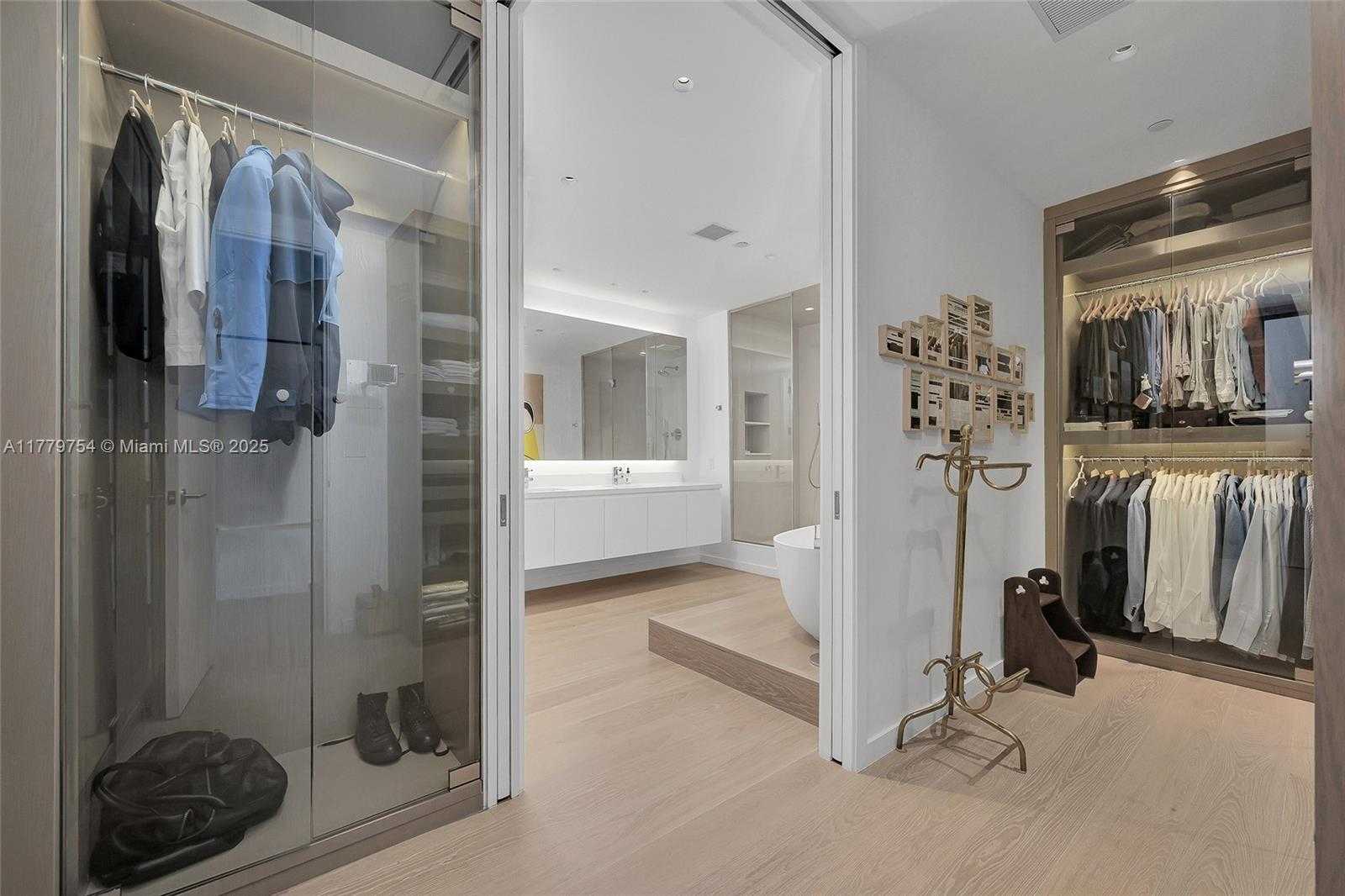 Small Image of 1425 BRICKELL AVE #61E, Miami Number 36