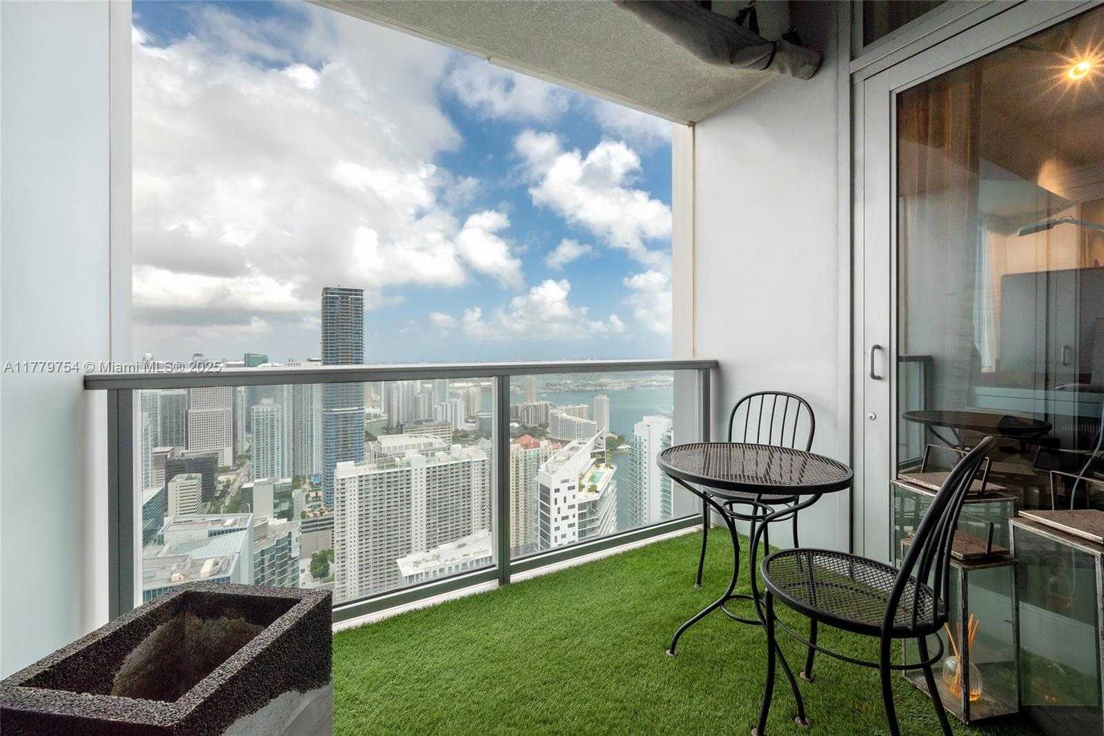 Small Image of 1425 BRICKELL AVE #61E, Miami Number 42
