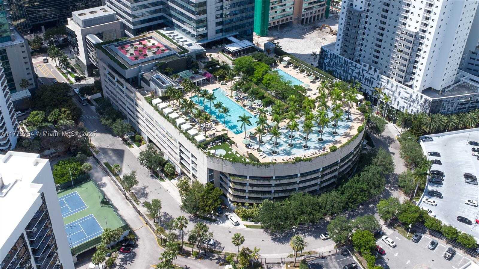Small Image of 1425 BRICKELL AVE #61E, Miami Number 47