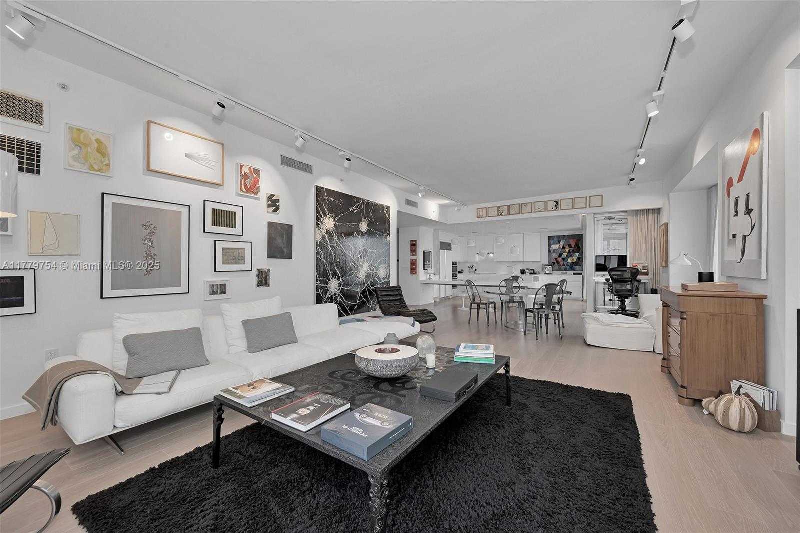Small Image of 1425 BRICKELL AVE #61E, Miami Number 9