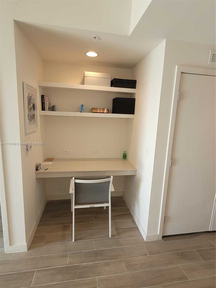 Small Image of 999 SOUTH WEST 1ST AVE #2213, Miami Number 5