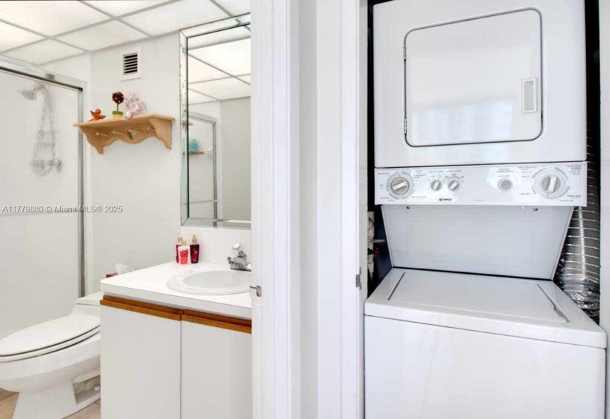 Small Image of 5005 COLLINS AVE #319, Miami Beach Number 16