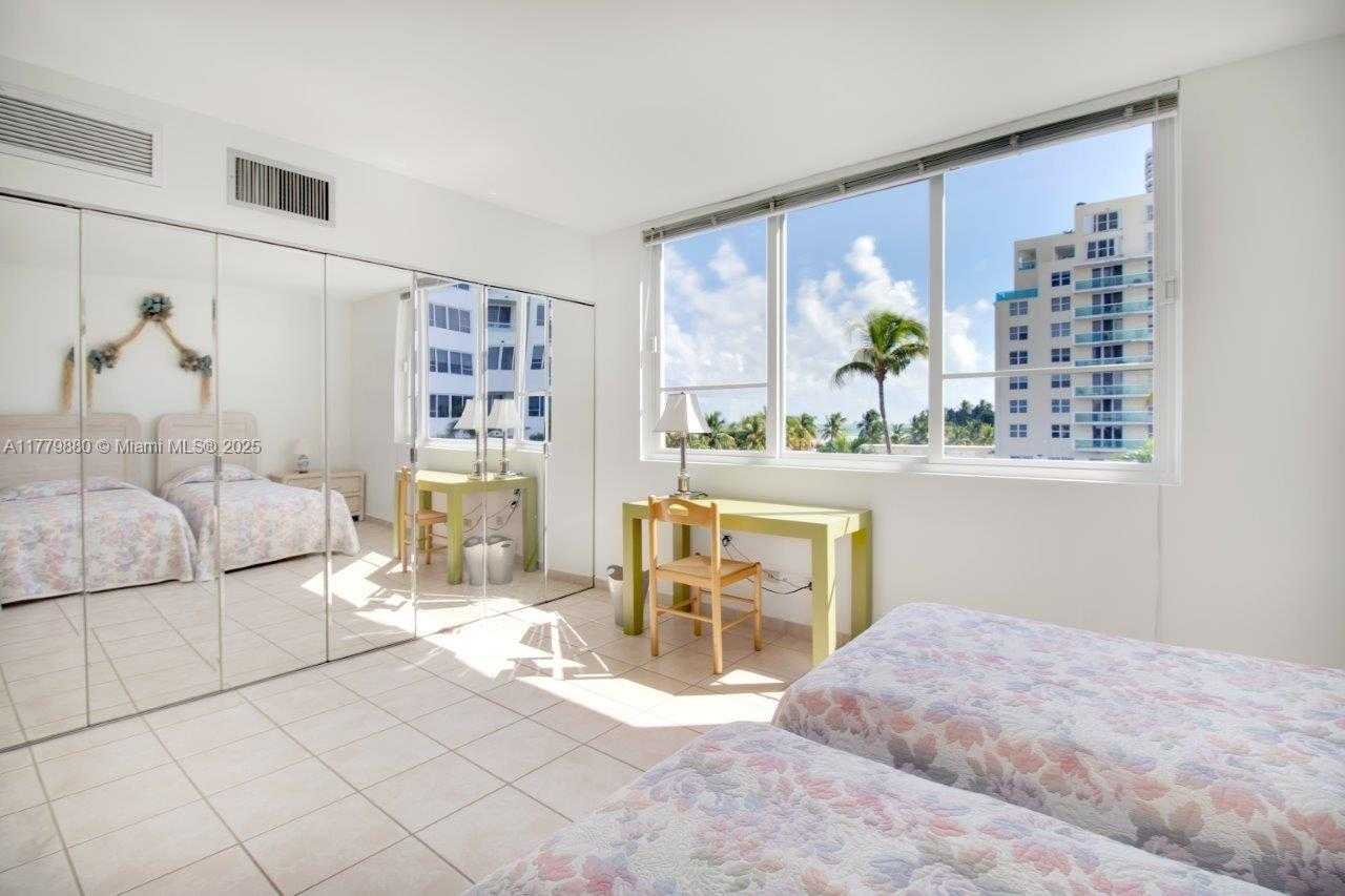 Small Image of 5005 COLLINS AVE #319, Miami Beach Number 17