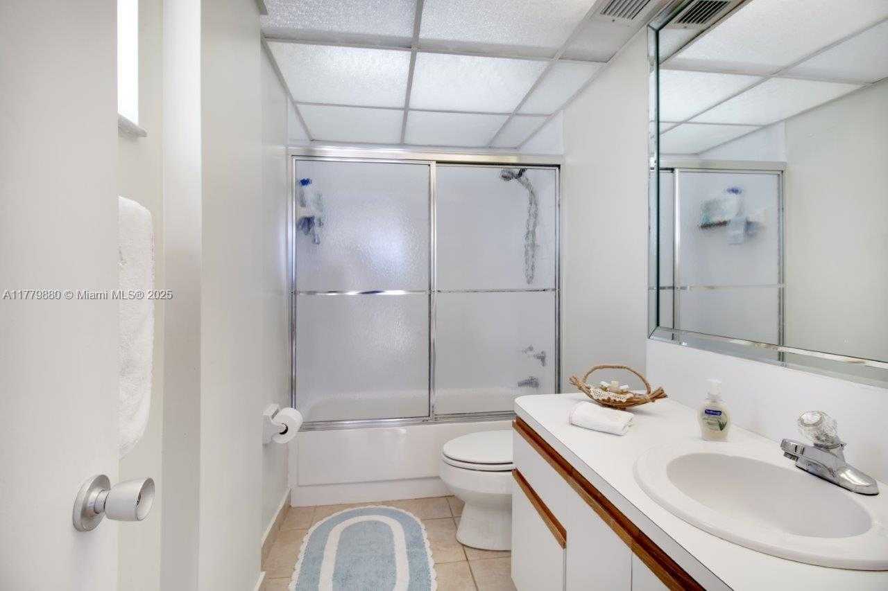 Small Image of 5005 COLLINS AVE #319, Miami Beach Number 22