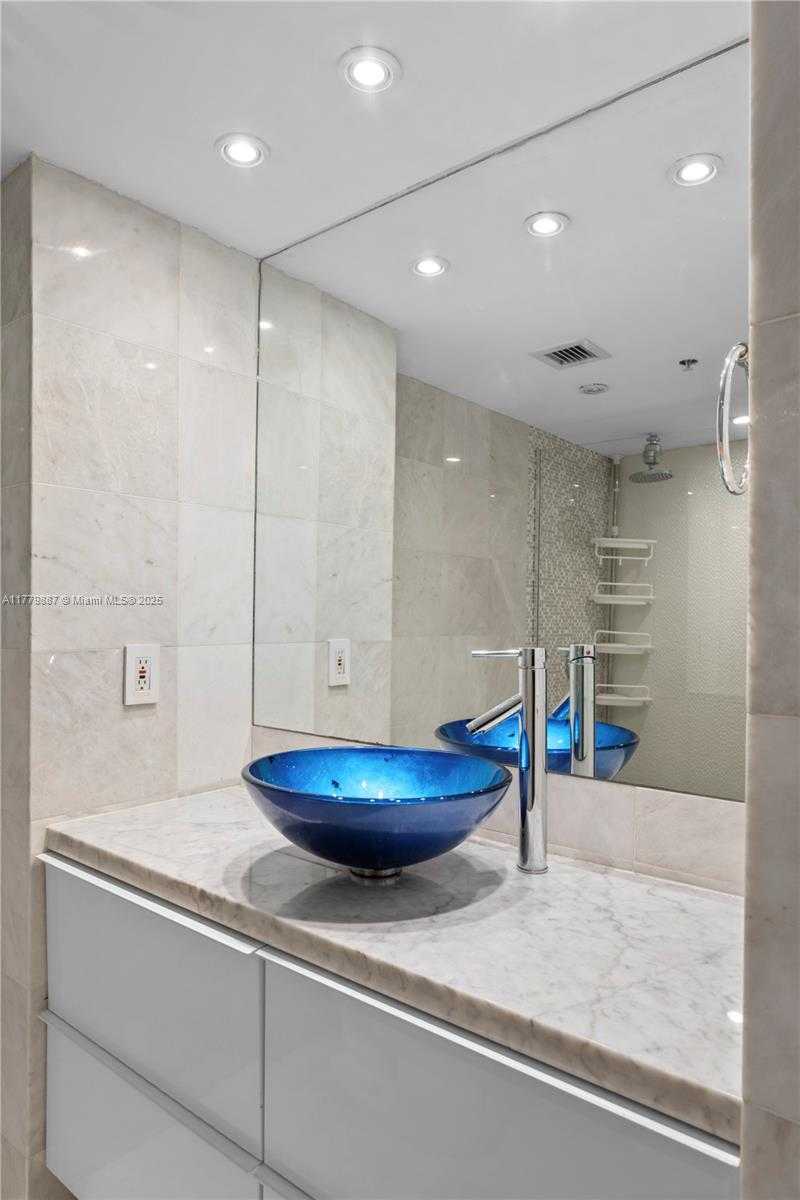 Small Image of 1500 BAY RD #866S, Miami Beach Number 13