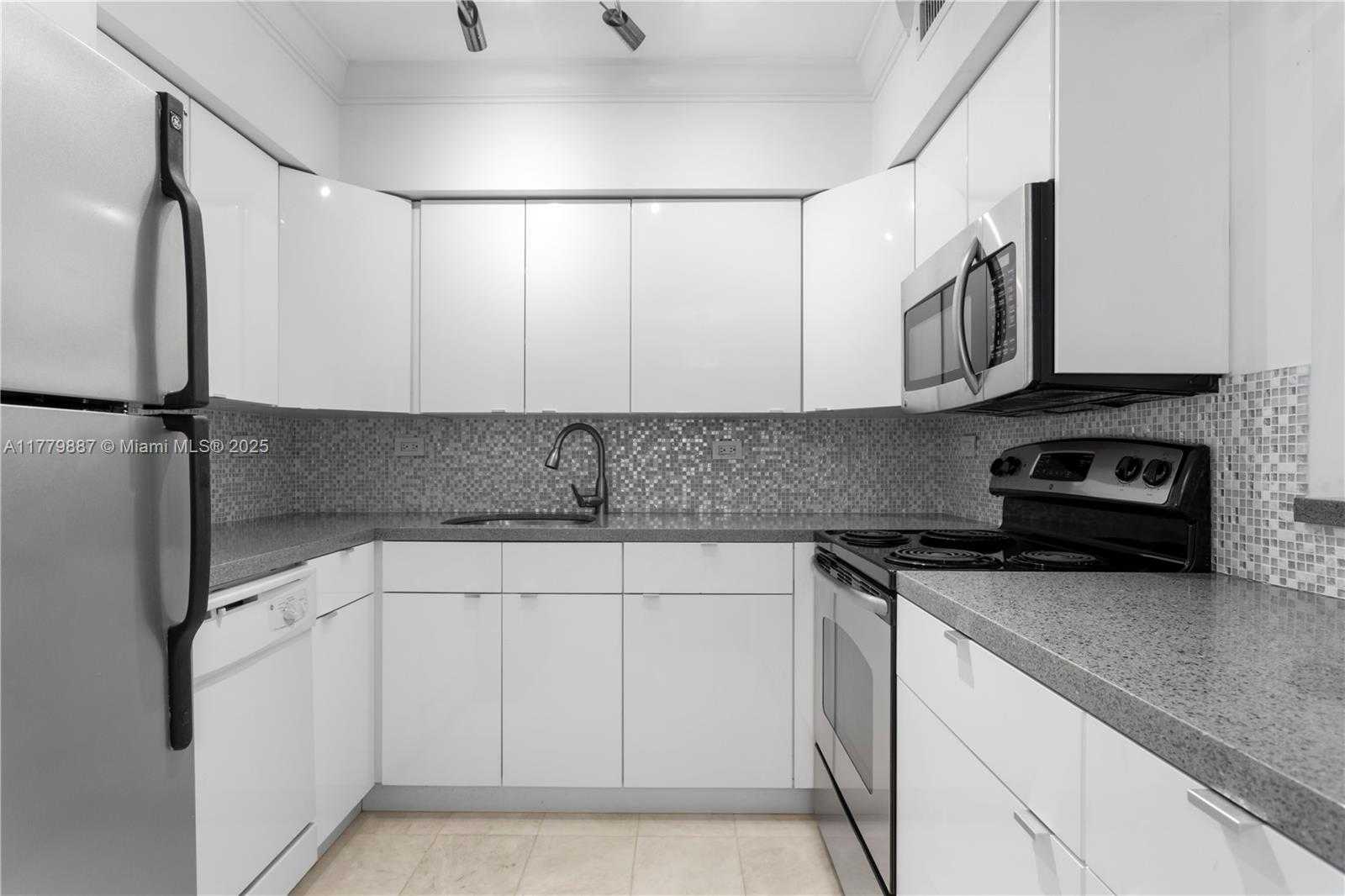Small Image of 1500 BAY RD #866S, Miami Beach Number 5