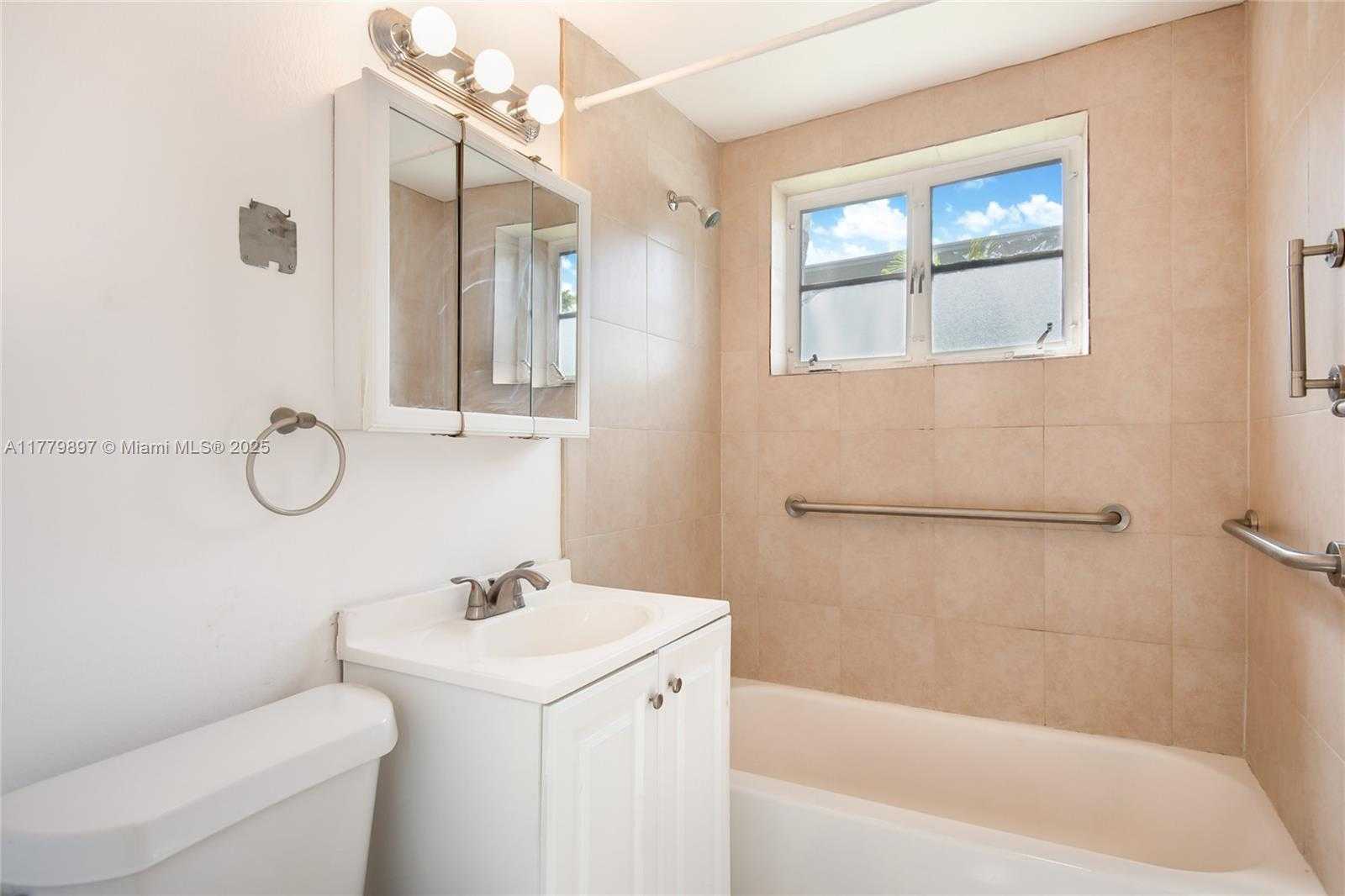 Small Image of 630 84TH ST #26, Miami Beach Number 10
