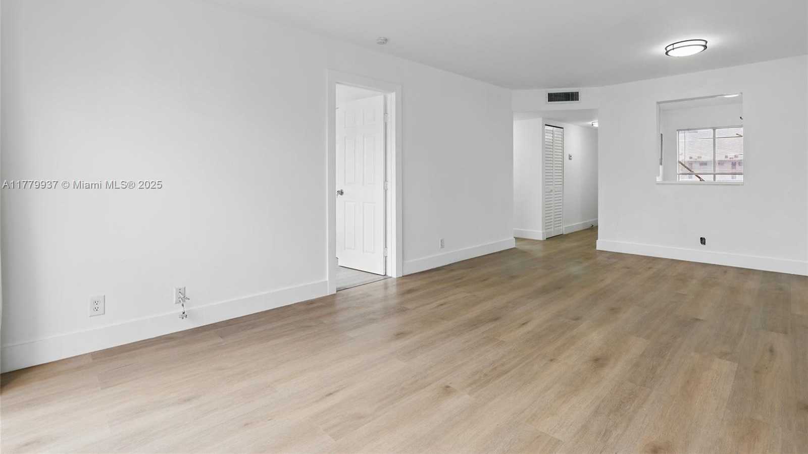 Small Image of 8540 NORTH SHERMAN CIR #408, Miramar Number 10