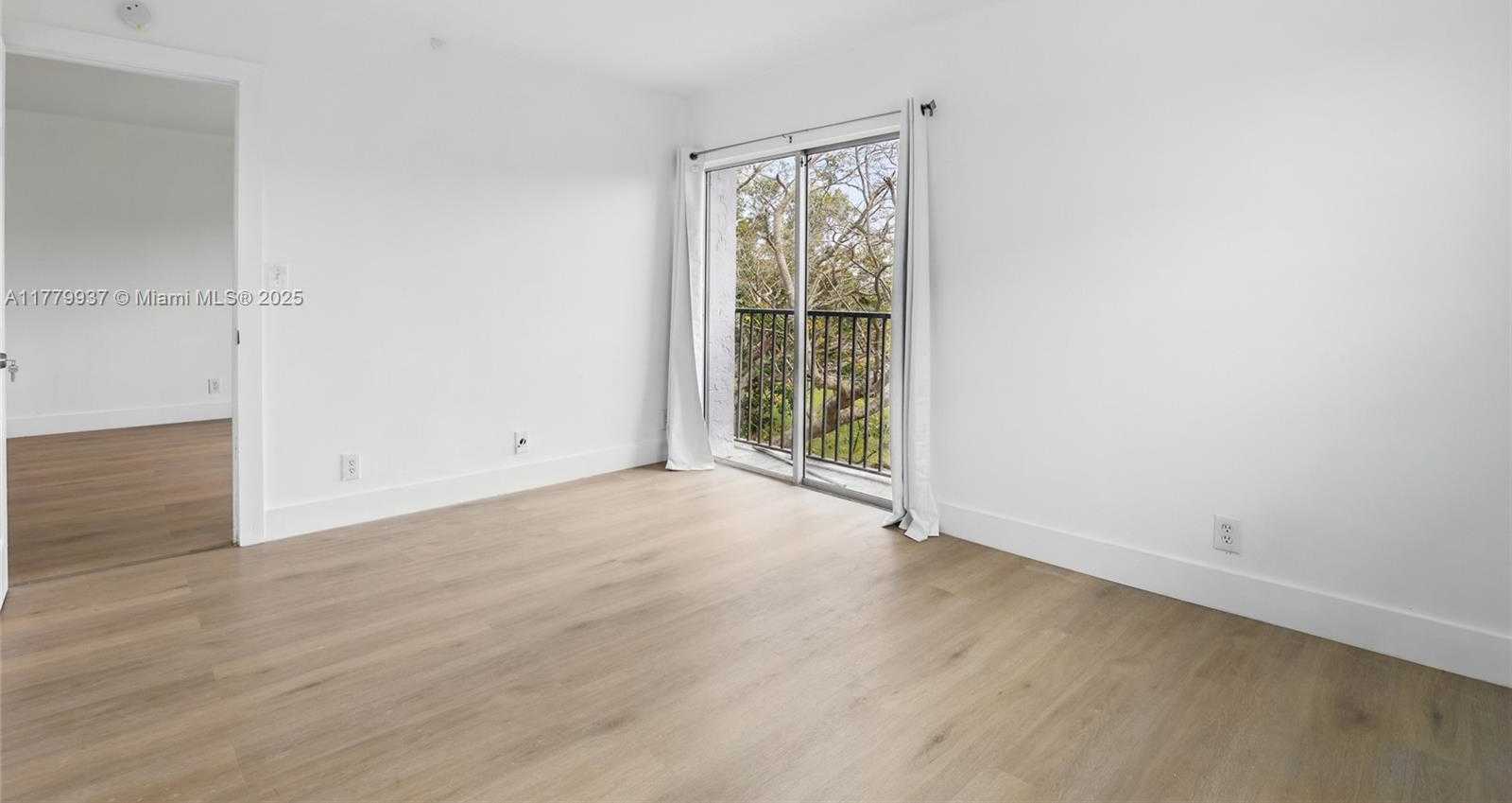 Small Image of 8540 NORTH SHERMAN CIR #408, Miramar Number 17