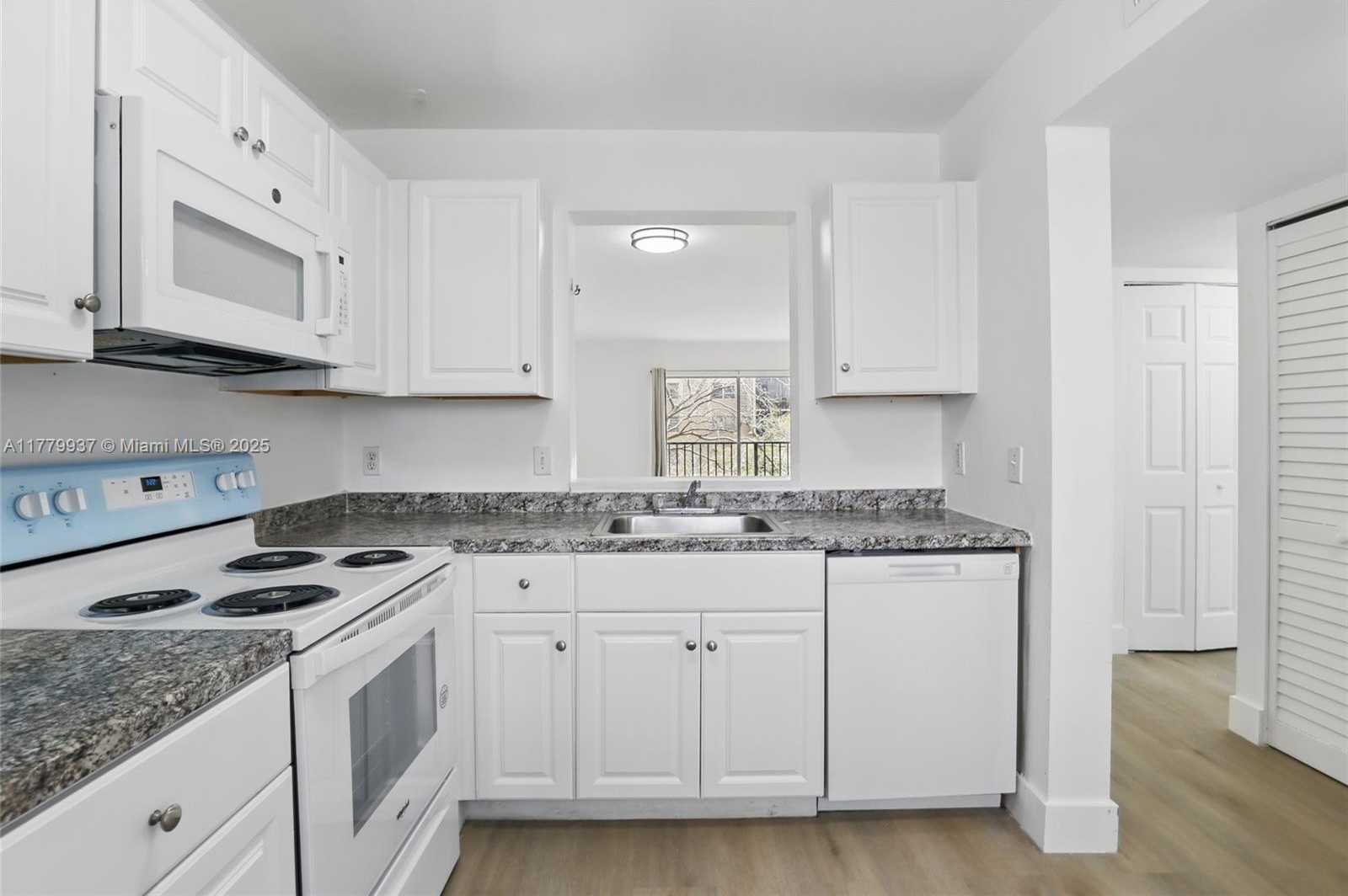 Small Image of 8540 NORTH SHERMAN CIR #408, Miramar Number 27