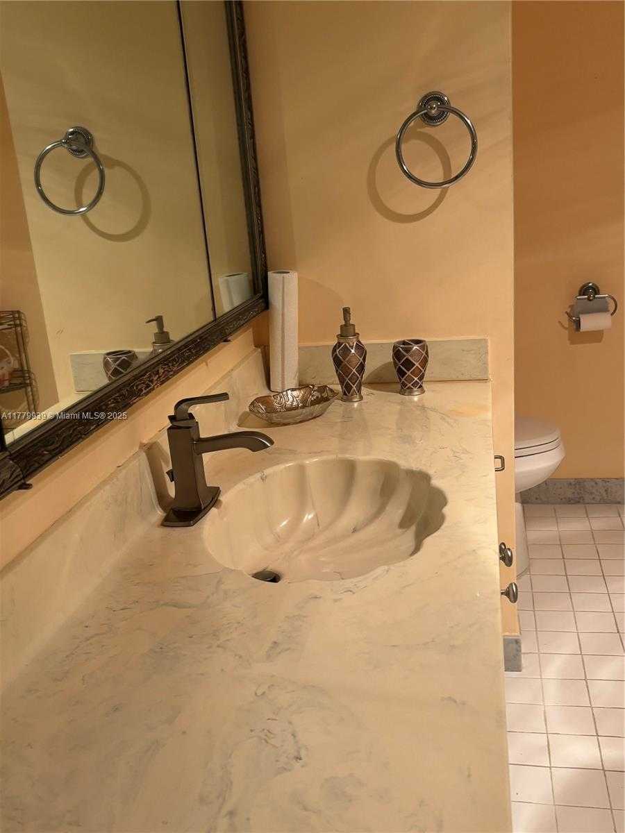 Small Image of 1865 SOUTH OCEAN DR #3F, Hallandale Beach Number 10