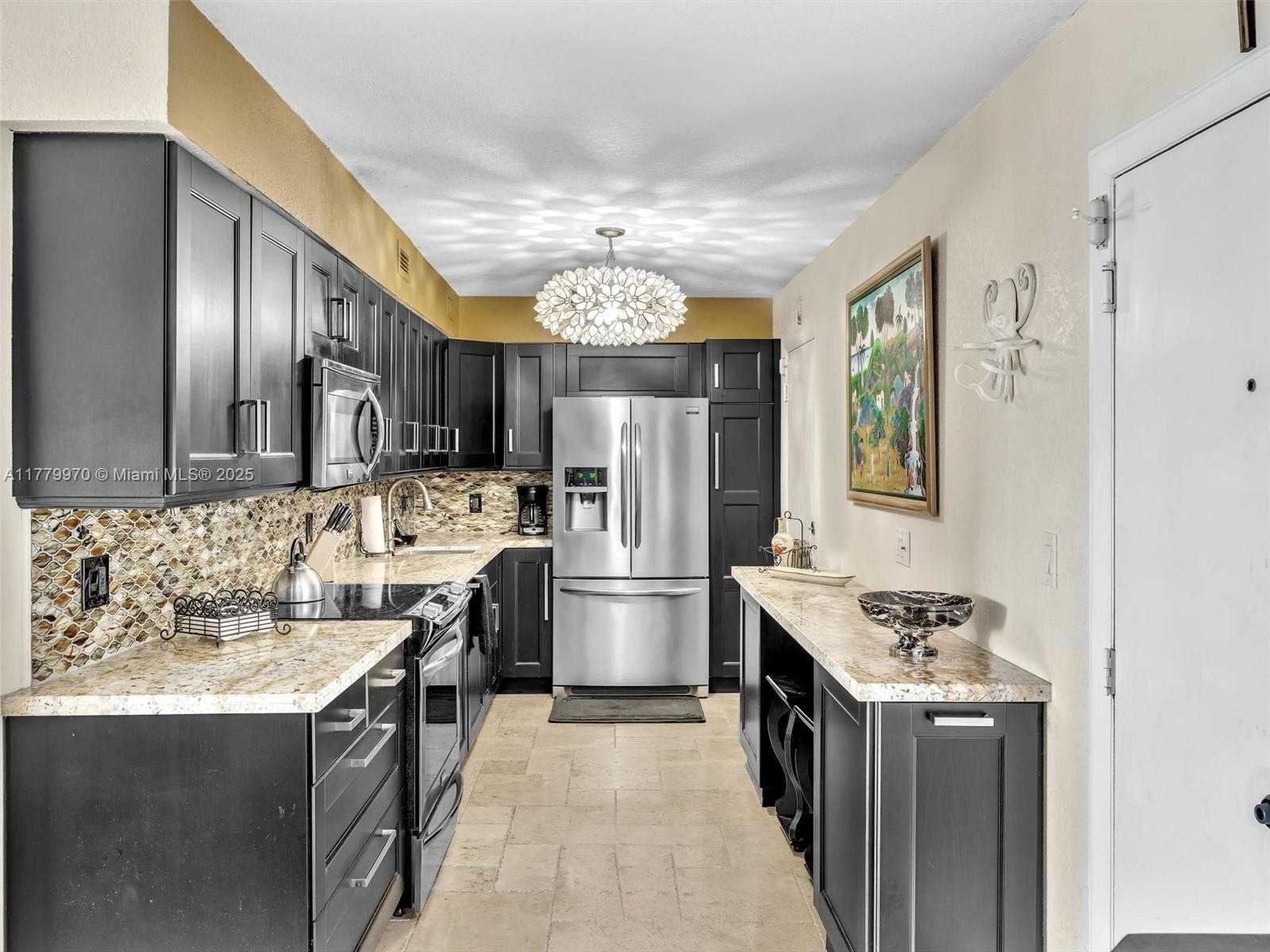 Small Image of 6770 INDIAN CREEK DR #7K, Miami Beach Number 12