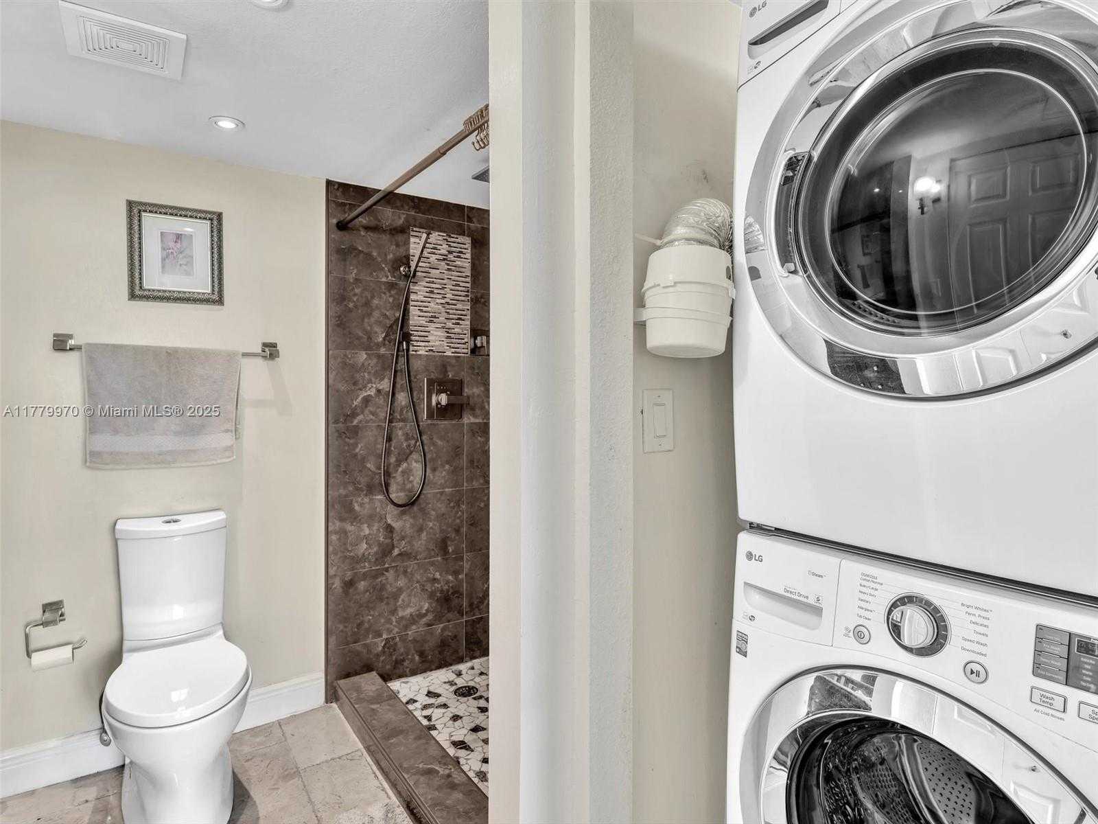 Small Image of 6770 INDIAN CREEK DR #7K, Miami Beach Number 20