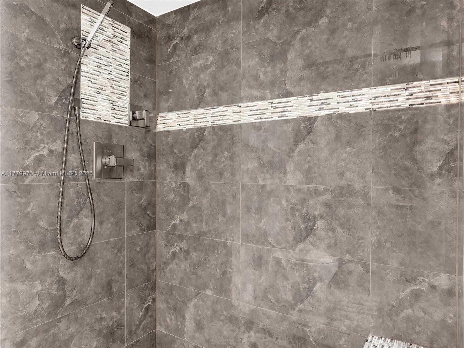 Small Image of 6770 INDIAN CREEK DR #7K, Miami Beach Number 22