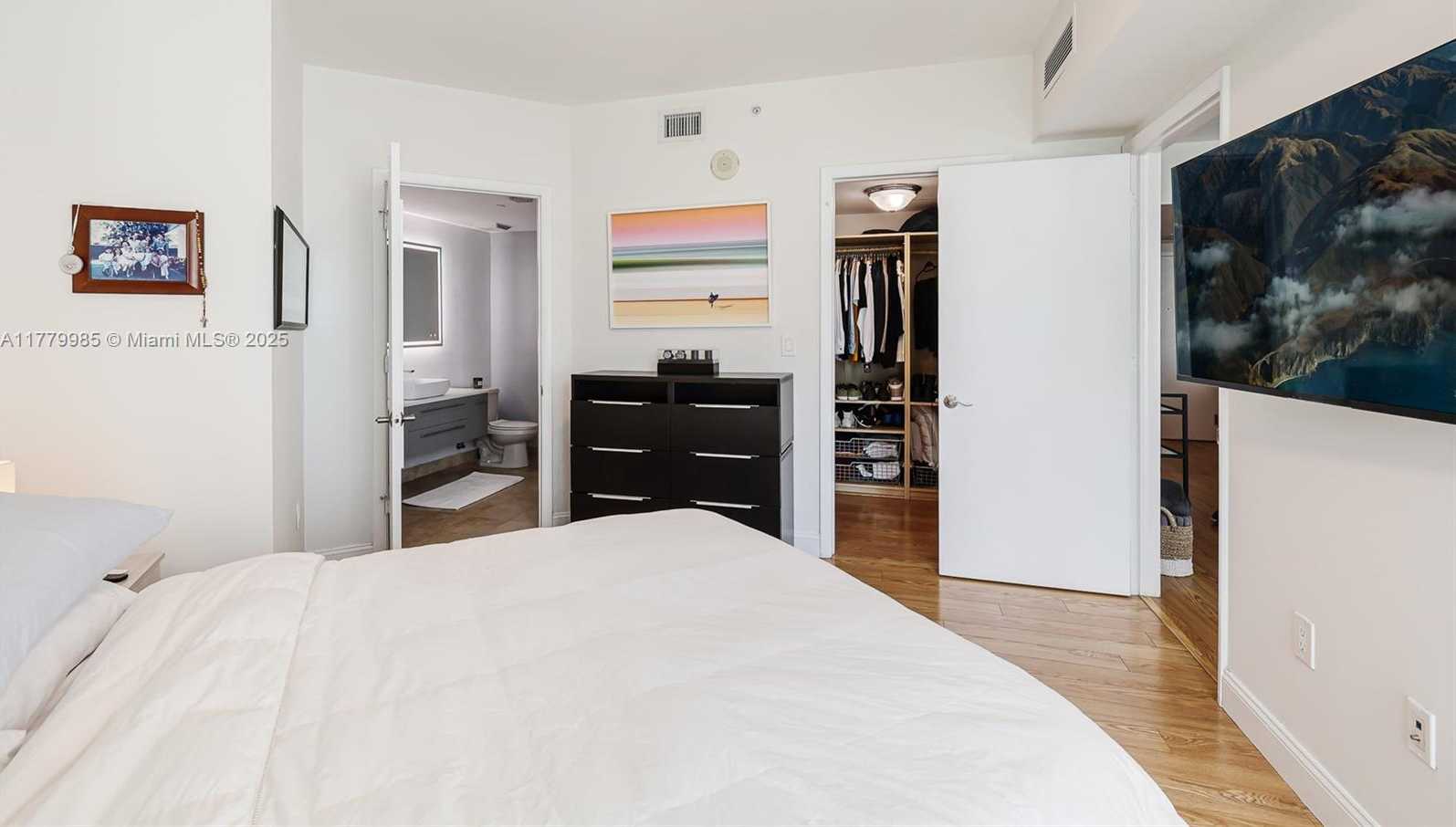 Small Image of 350 SOUTH MIAMI AVE #2104, Miami Number 15