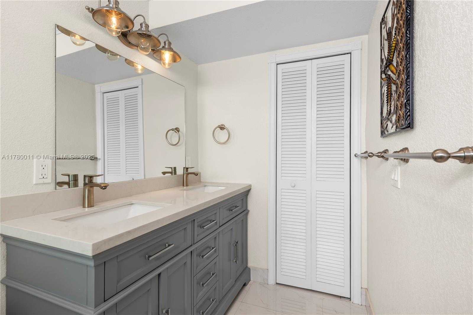 Small Image of 329 SOUTH EAST 3RD ST #405P, Hallandale Beach Number 17