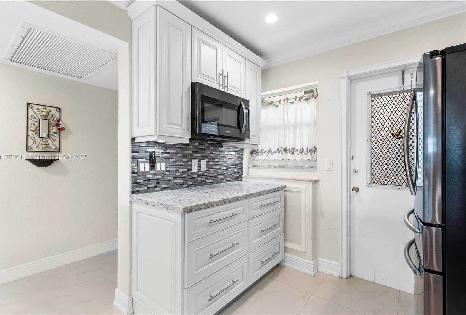 Small Image of 329 SOUTH EAST 3RD ST #405P, Hallandale Beach Number 9
