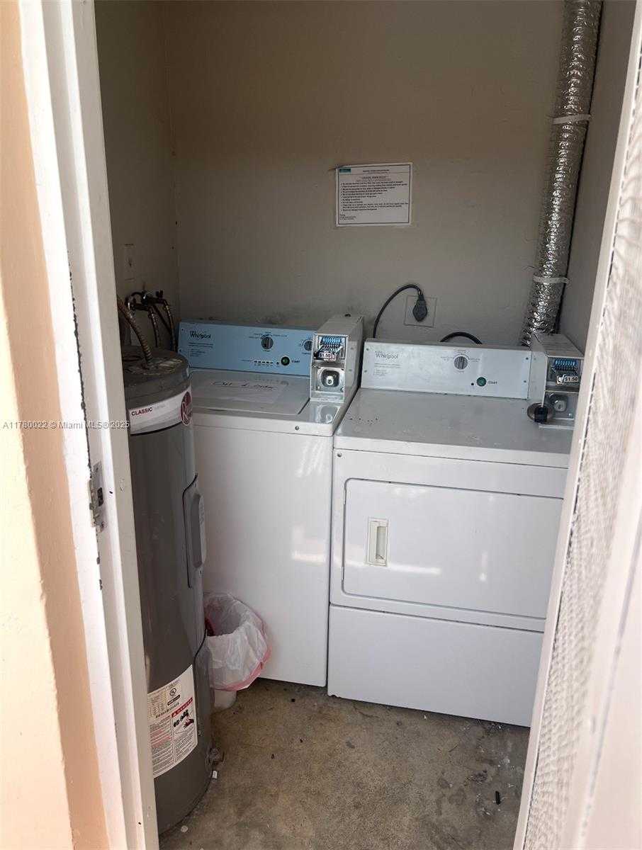 Small Image of 1235 MARIPOSA AVE #1, Coral Gables Number 16