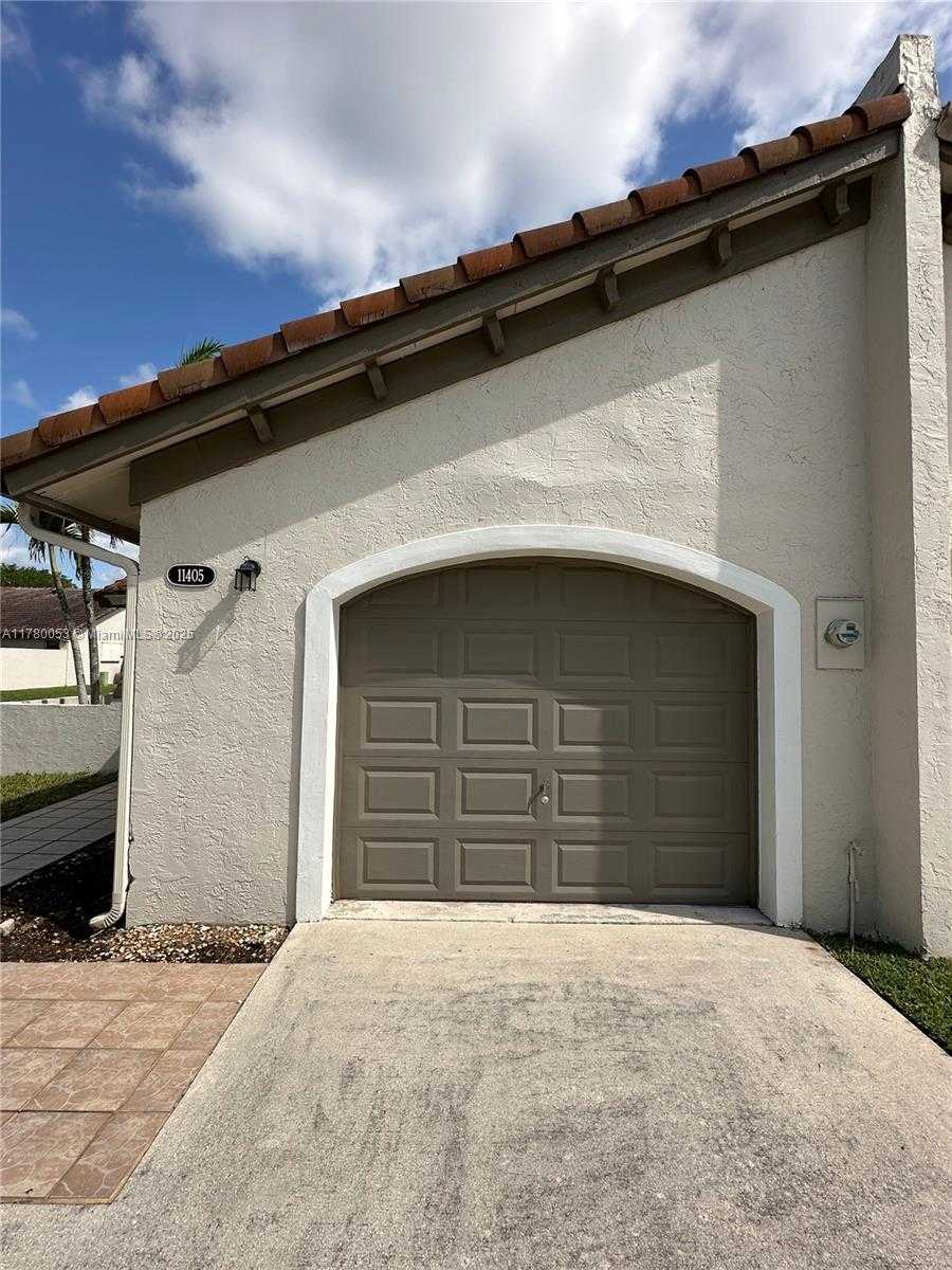 Small Image of 11405 SOUTH WEST 87TH TER, Miami Number 12