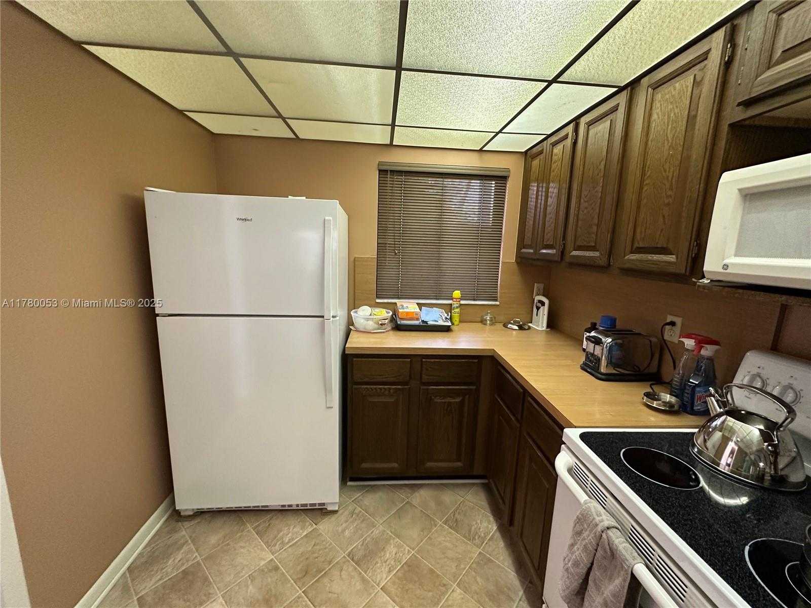 Small Image of 11405 SOUTH WEST 87TH TER, Miami Number 17