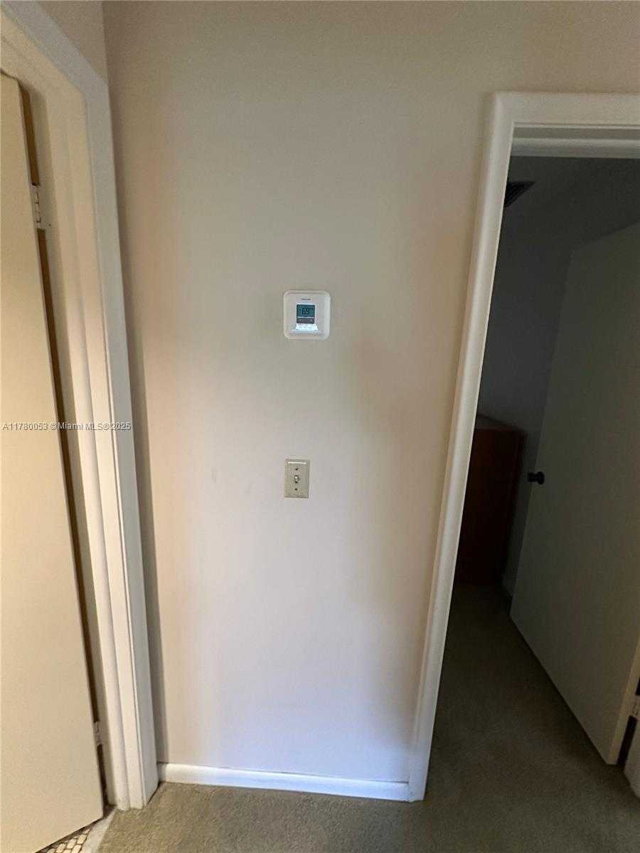 Small Image of 11405 SOUTH WEST 87TH TER, Miami Number 27
