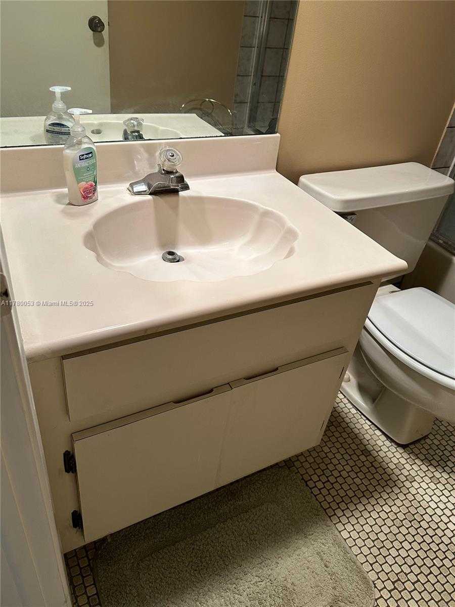 Small Image of 11405 SOUTH WEST 87TH TER, Miami Number 31