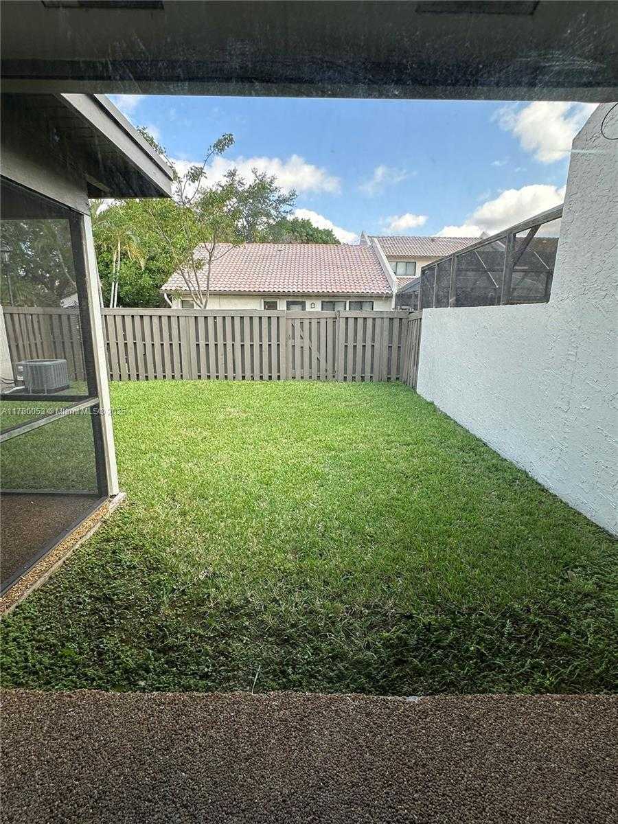 Small Image of 11405 SOUTH WEST 87TH TER, Miami Number 35