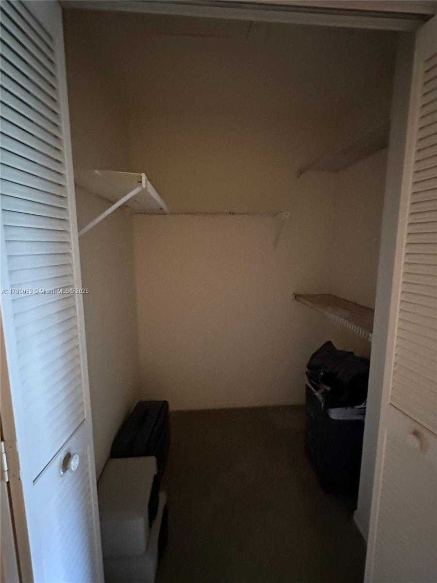 Small Image of 11405 SOUTH WEST 87TH TER, Miami Number 38
