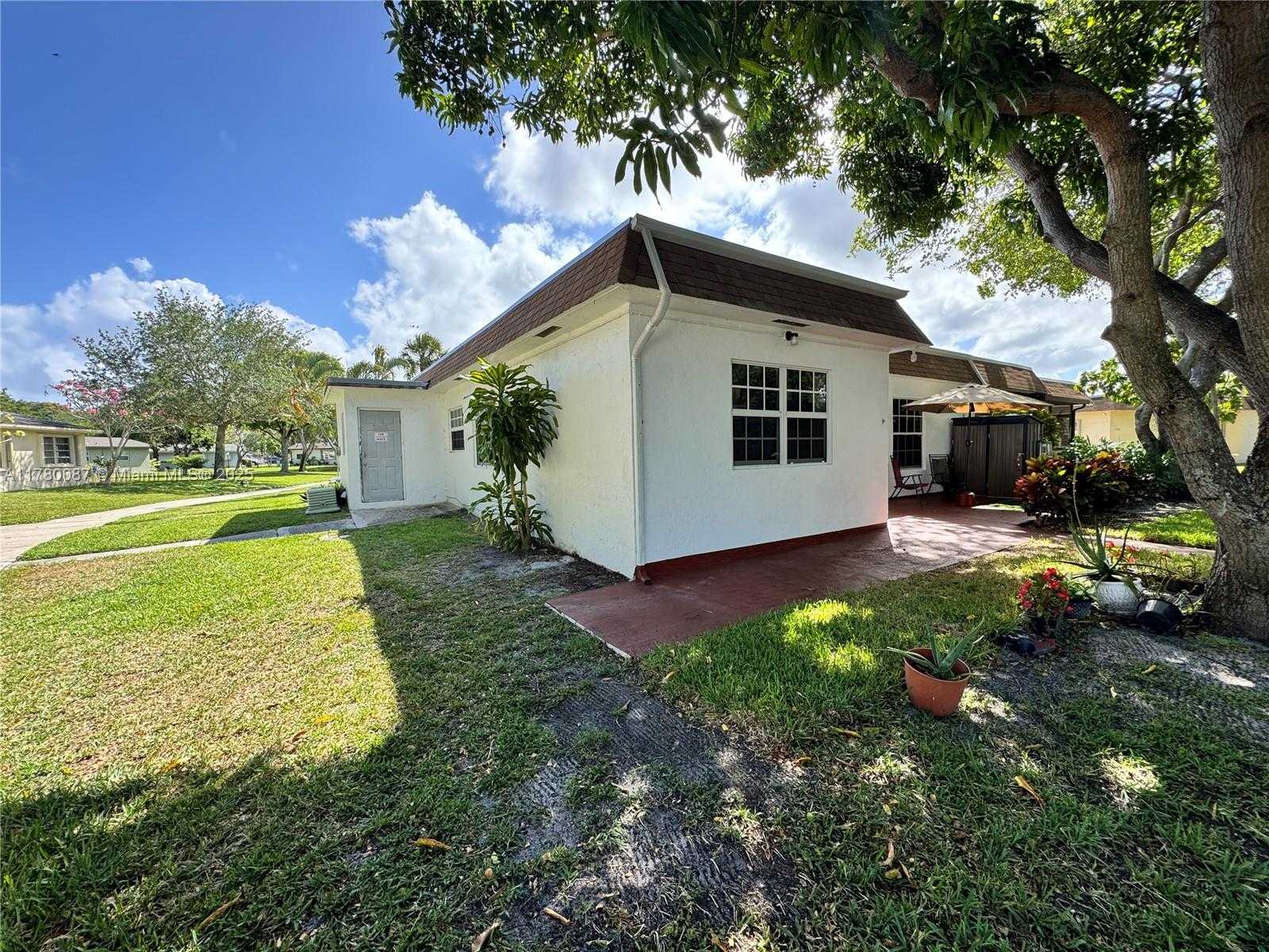 Small Image of 2814 SOUTH WEST NATURA BLVD #A, Deerfield Beach Number 17