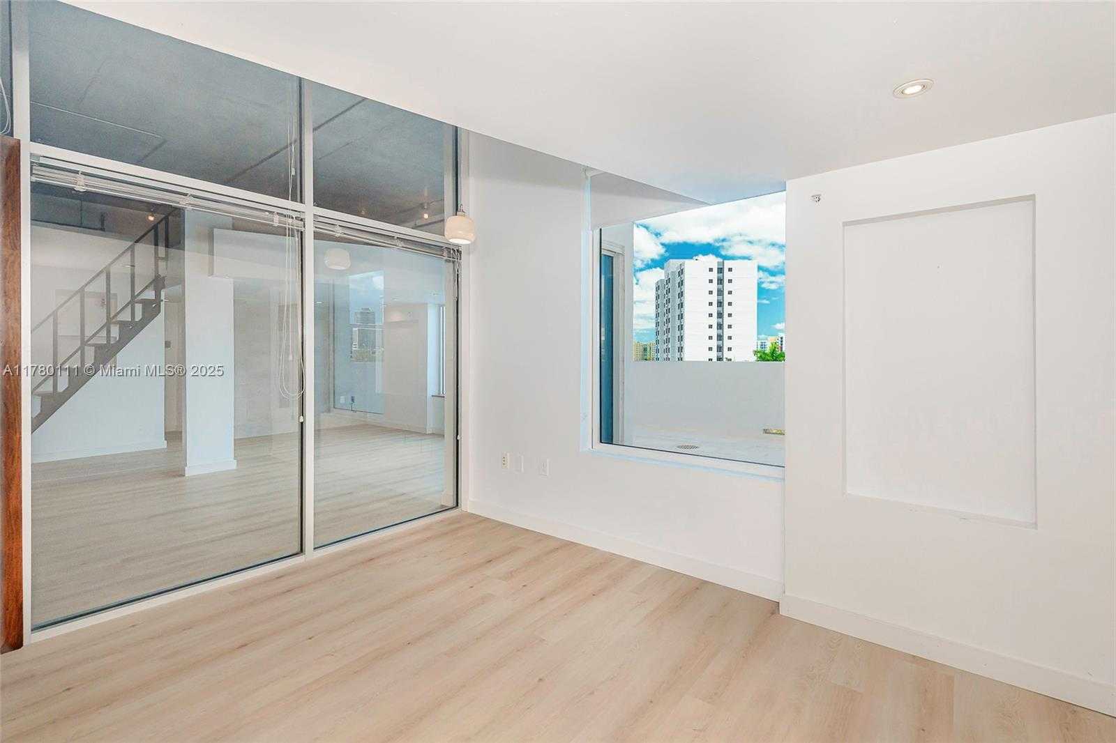 Small Image of 10 SOUTH WEST SOUTH RIVER DR #607, Miami Number 13