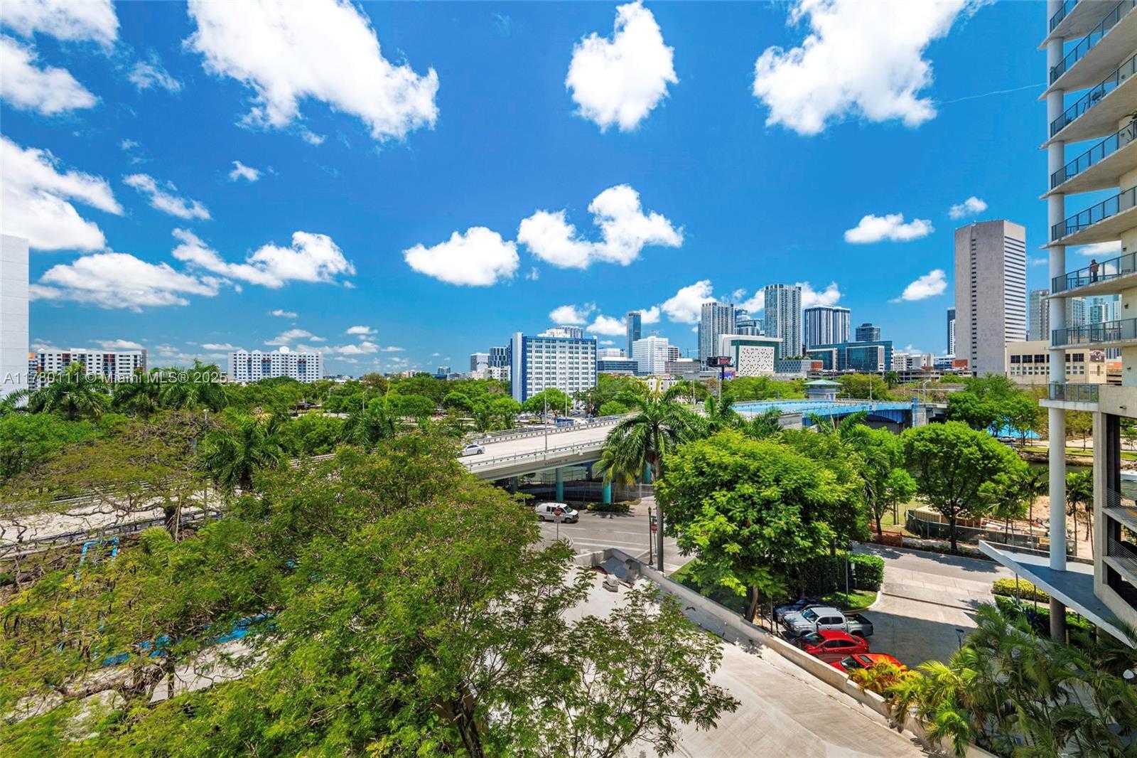 Small Image of 10 SOUTH WEST SOUTH RIVER DR #607, Miami Number 21