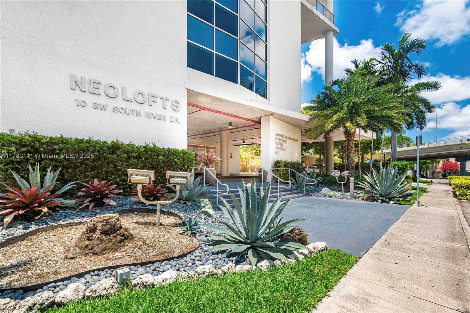 Small Image of 10 SOUTH WEST SOUTH RIVER DR #607, Miami Number 28